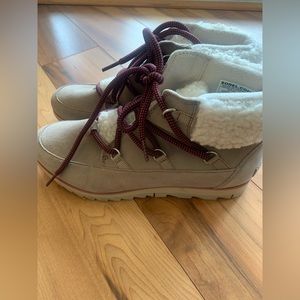 NWOT Sorel Women's Harlow Lace Cozy Boot — Waterproof Leather Ankle Booties